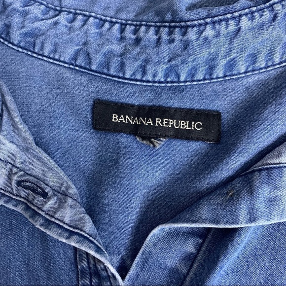 Banana Republic Blue Wash Button Down Shirt Sz XL women’s top - Picture 3 of 8